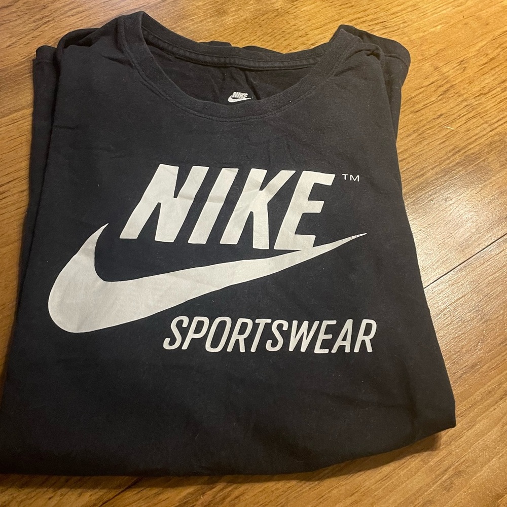 Mens Nike Tee